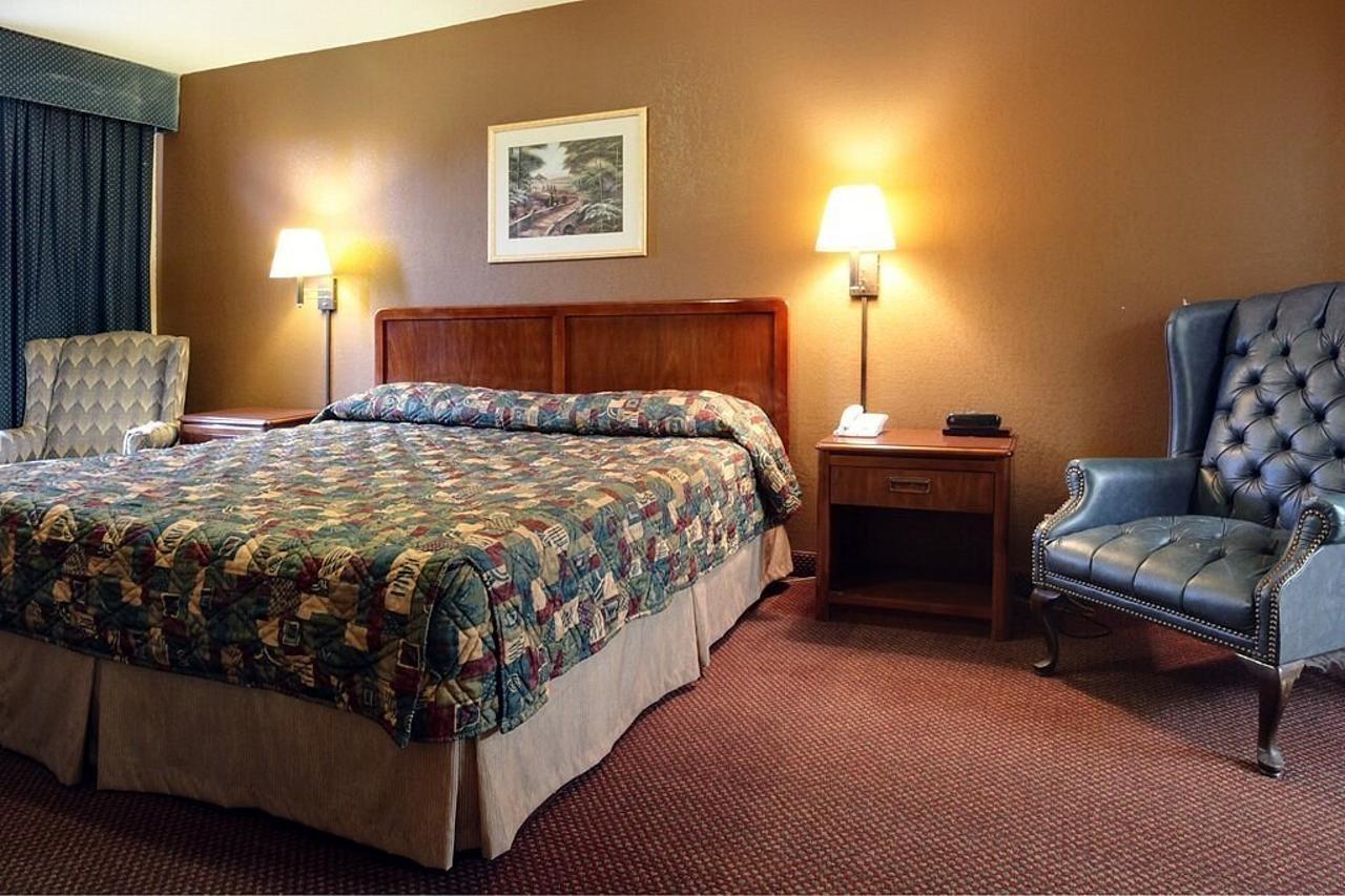 Americas Best Value Inn Marshall Bel Air Экстерьер фото